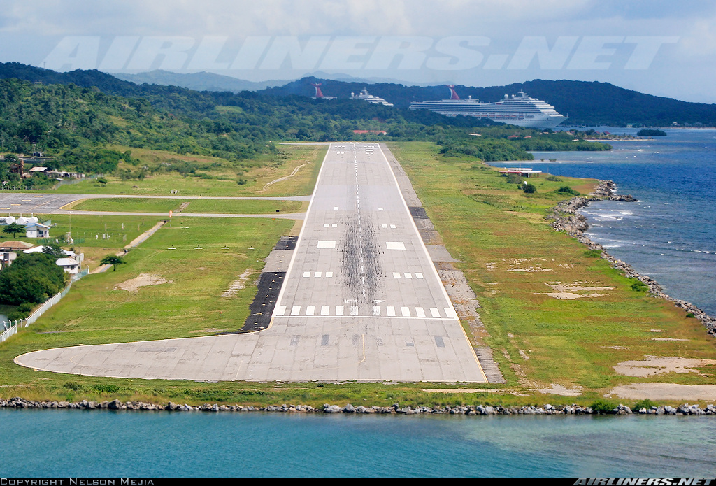 roatan flights