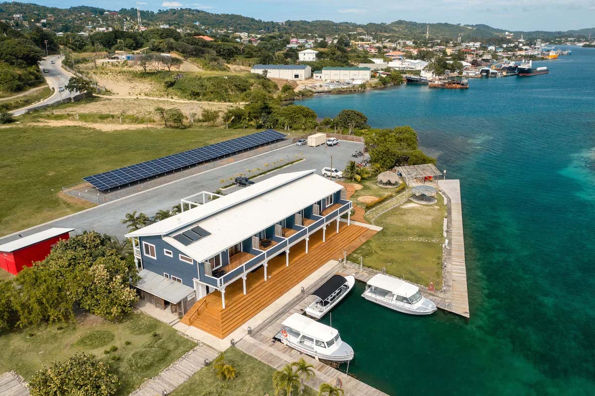 barefoot cay dive shop